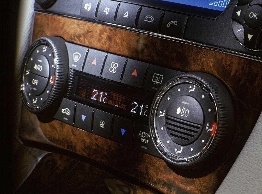  Mercedes-Benz C-Class 2004 года  (фото 47 из 88)